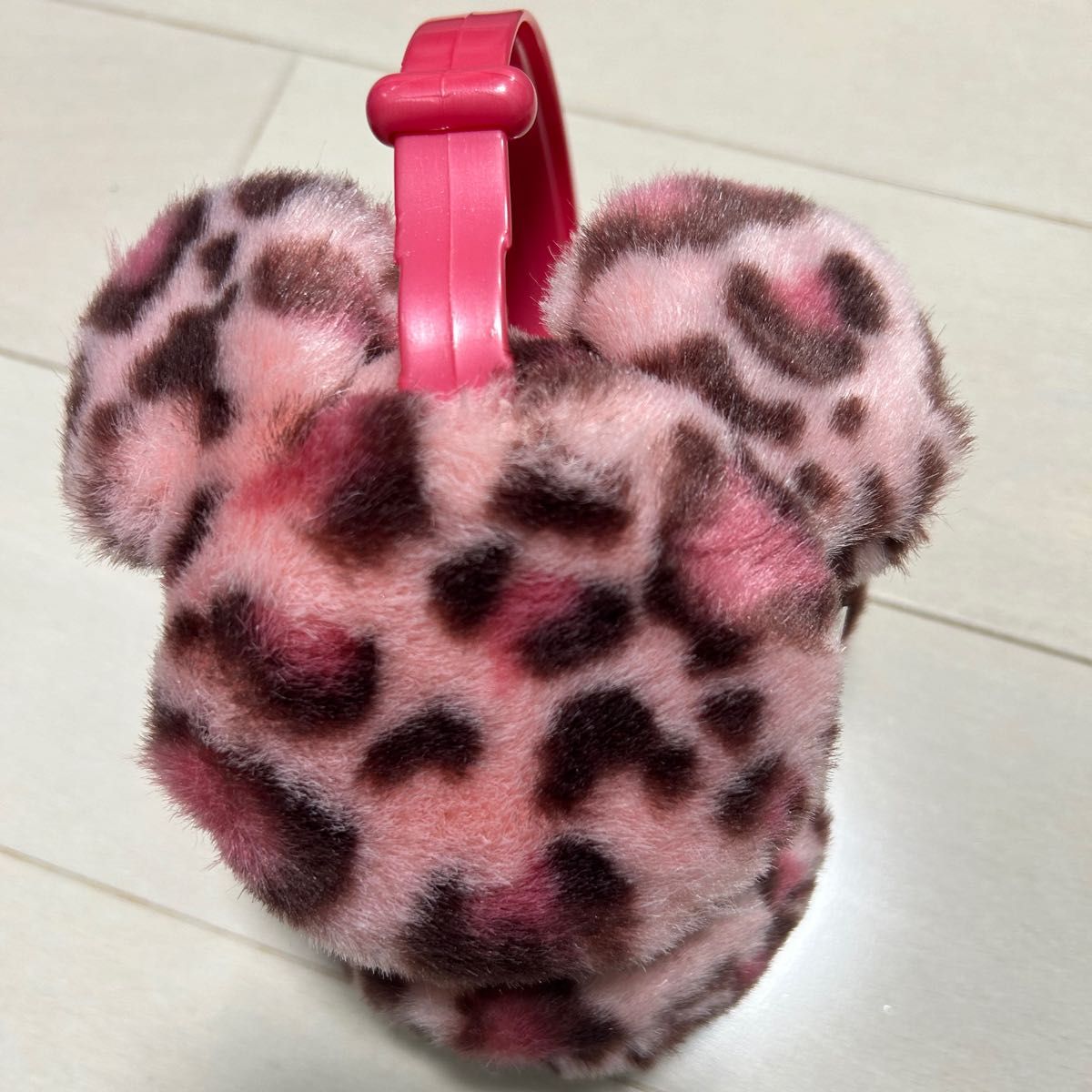 ディズニー ピンクヒョウ柄イヤーマフ 耳当て レオパード 廃盤