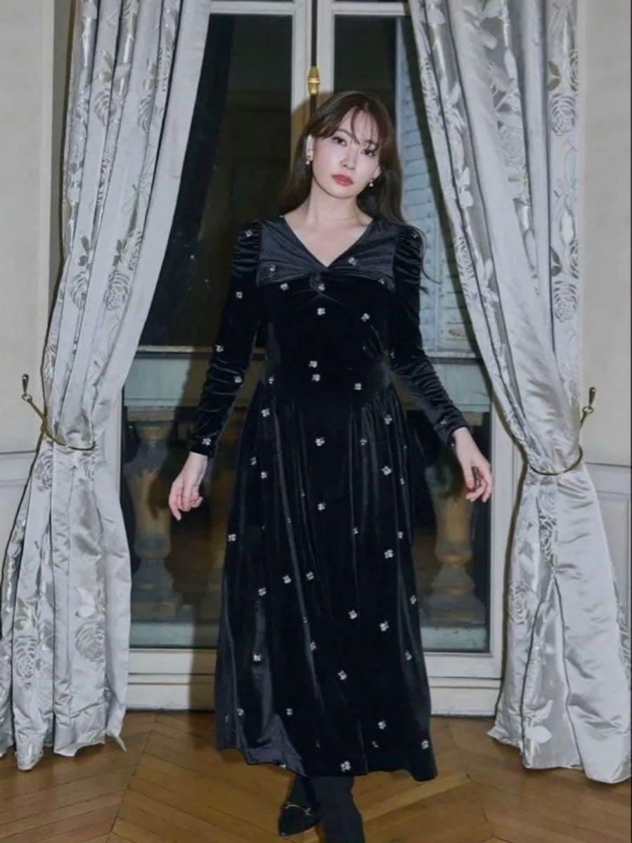 新品 Herlipto Belmont Floral Velour Dress｜Yahoo!フリマ（旧PayPay