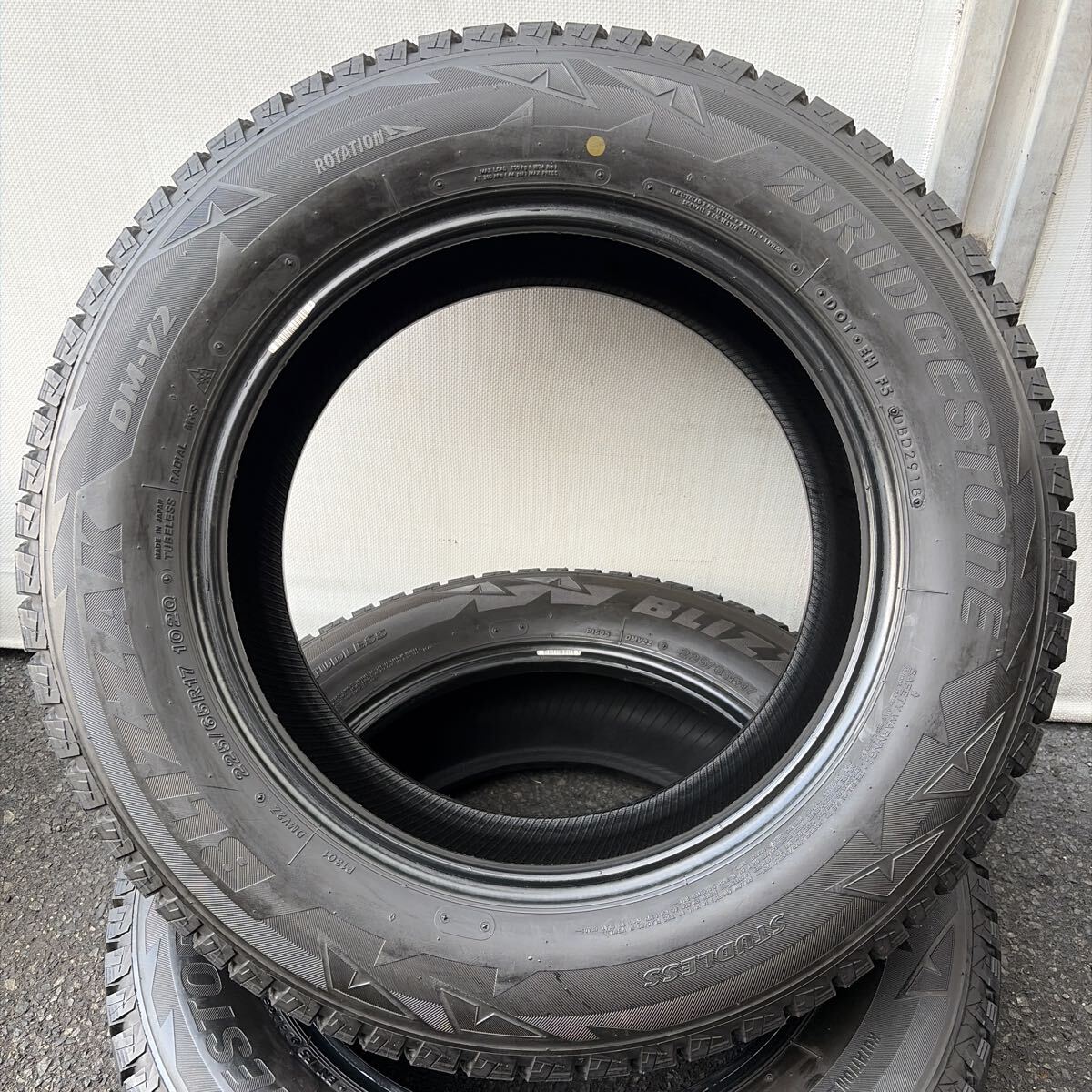 超バリ山 ブリヂストン BLIZZAKブリザック DM-V2 225/65R17 2本SET