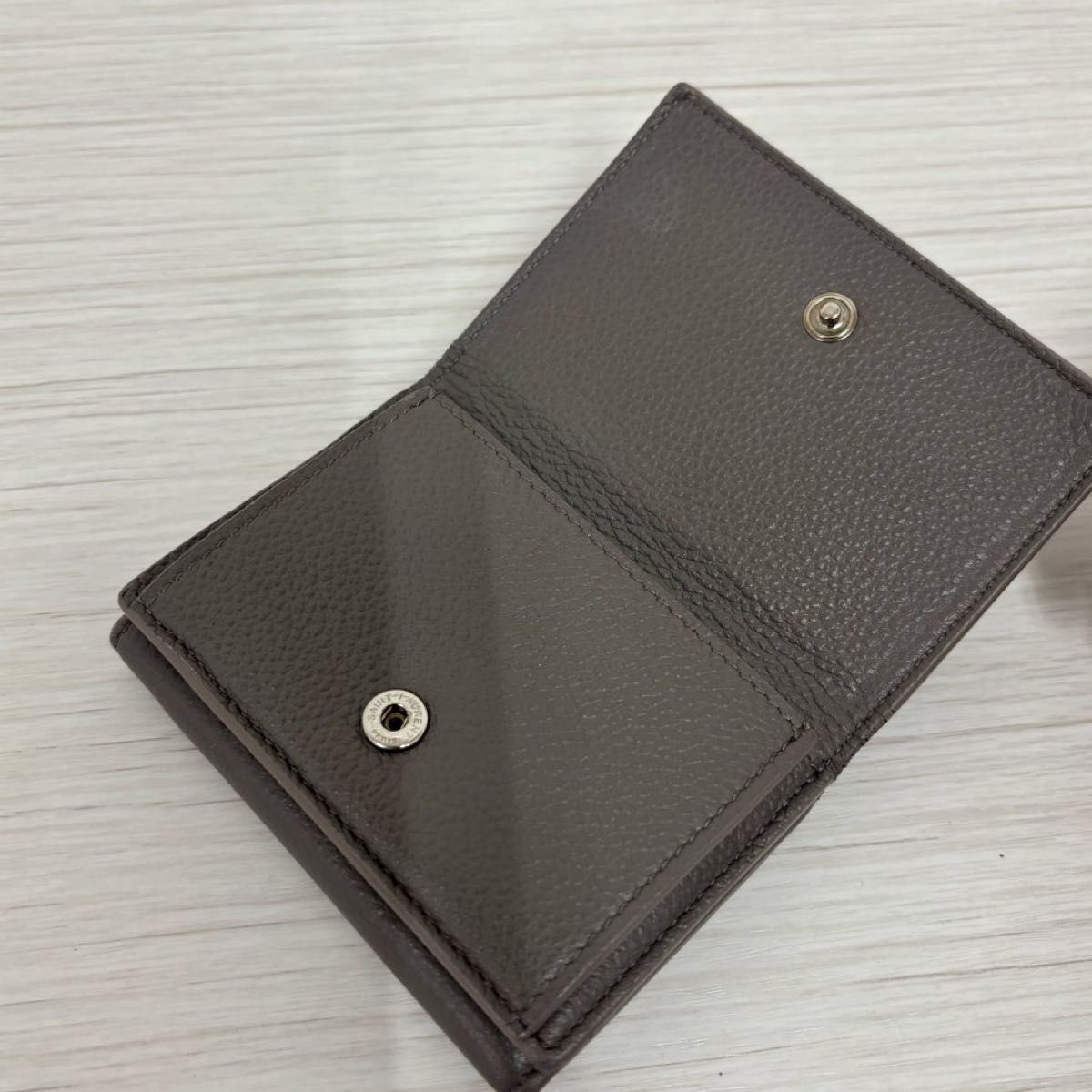 SAINT LAURENT サンローラン 三つ折り財布 財布 グレー｜Yahoo!フリマ