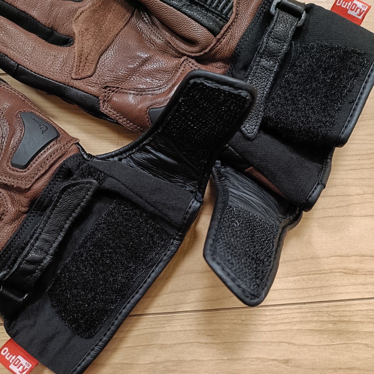 KUSHITANI OUTDRY ADMIRE GLOVESクシタニ K-5595 アウトドライアド