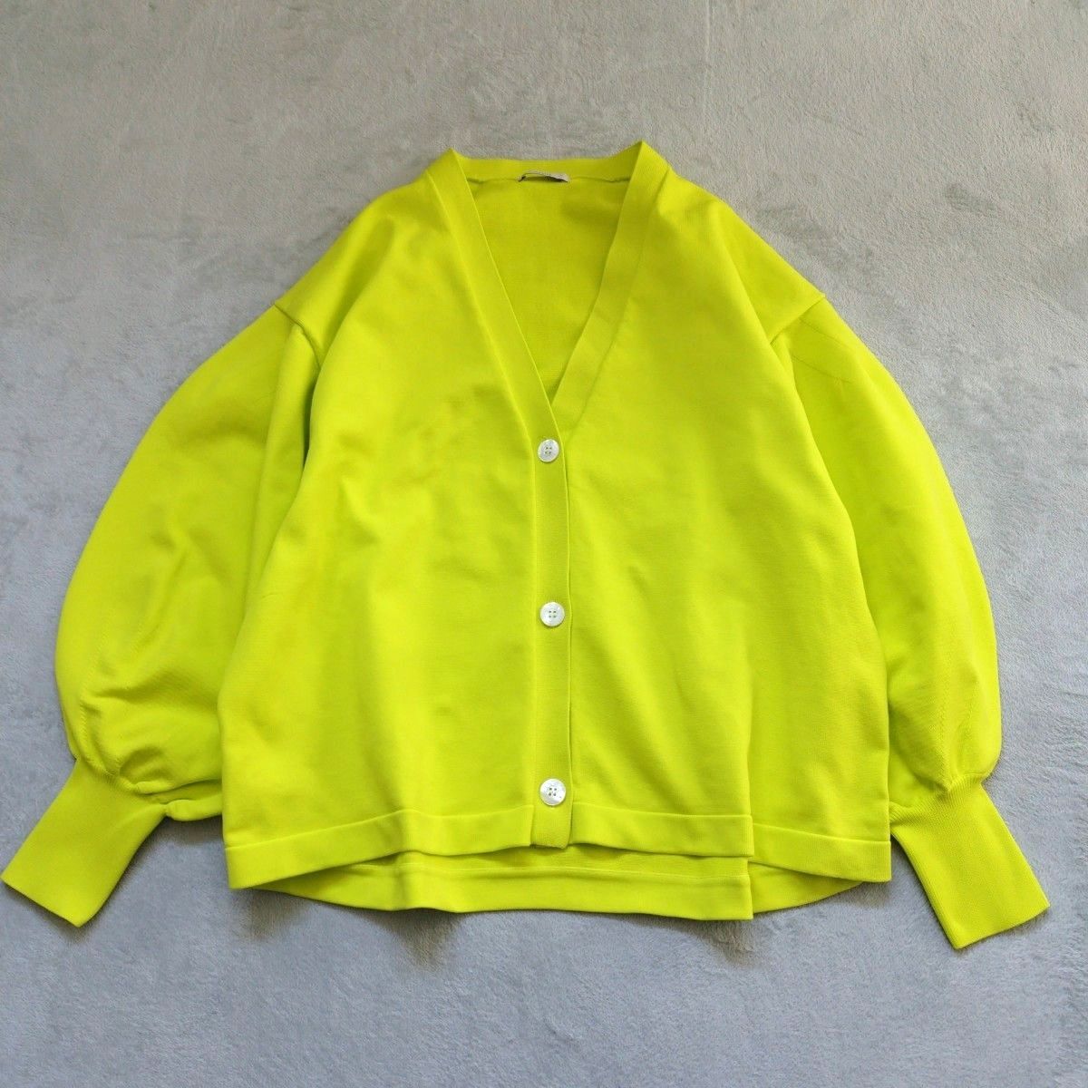 LE PHIL ルフィル 23SS フォルムカーディガン Vネック ドライタッチ