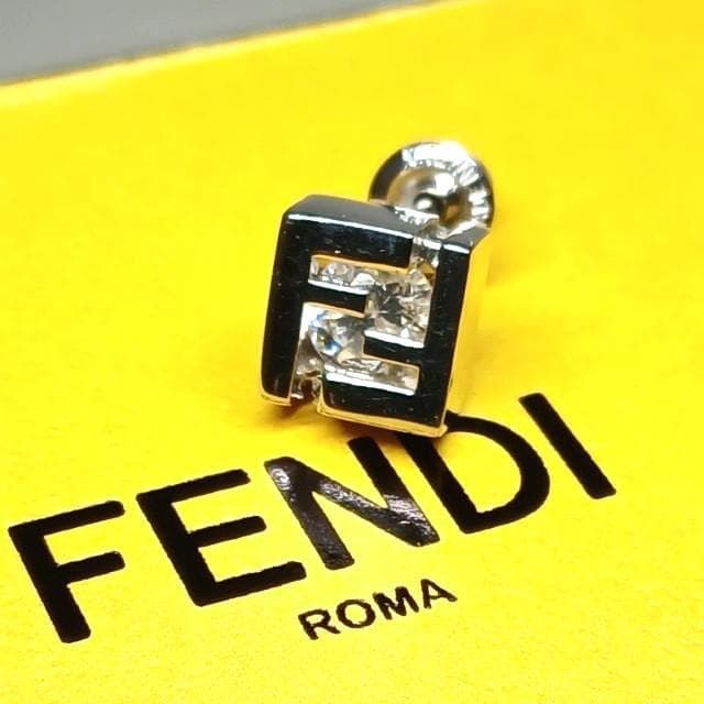 FENDI フェンディ FFピアス 片耳用 SnowMan 目黒蓮さん着用 シルバー