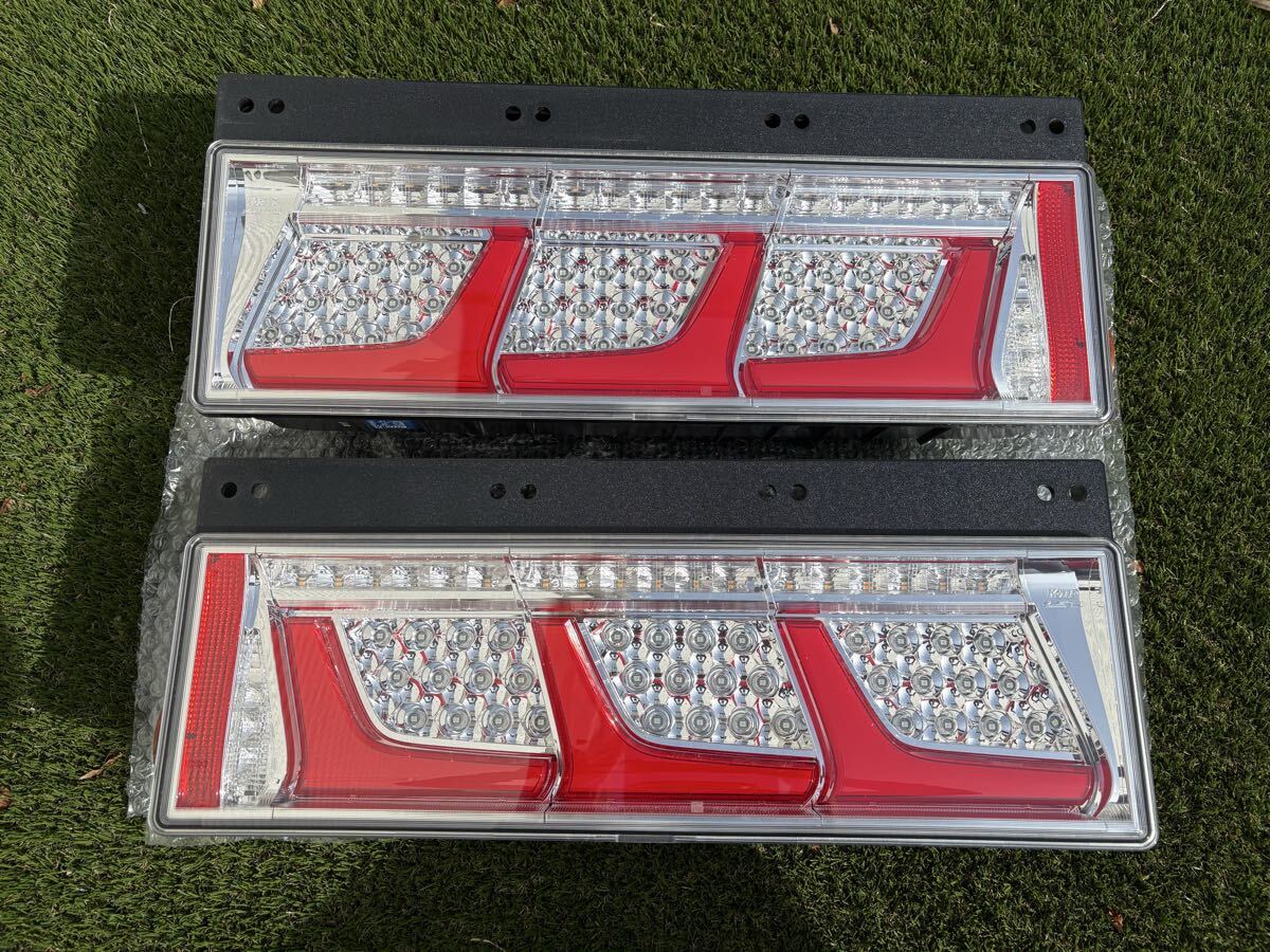 新車外し 小糸 KOITO 3連 LED テールランプ テールライト 大型 オール