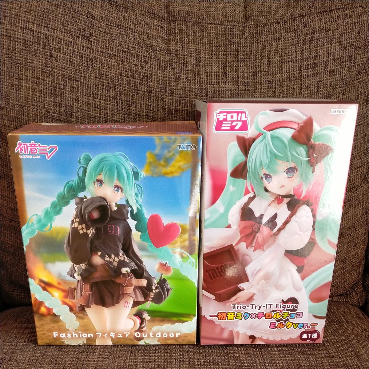 初音ミク Fashion フィギュア Outdoor & チロルチョコ ミルクver 2種