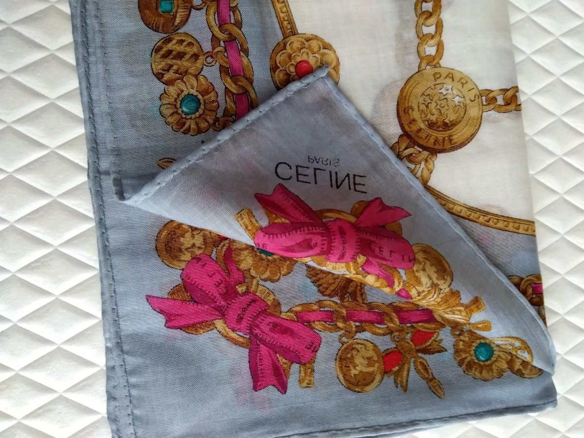 CELINE セリーヌ 大判ハンカチ チェーン ピンク リボン タッセル 宝石