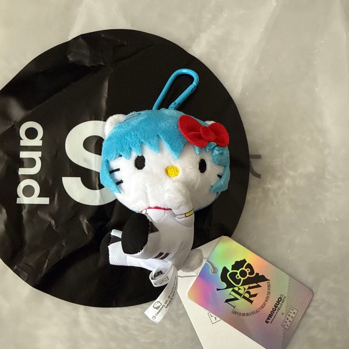 LOWRYS FARM 【EVA x HELLO KITTY】トイキーホルダー エヴァ キティ