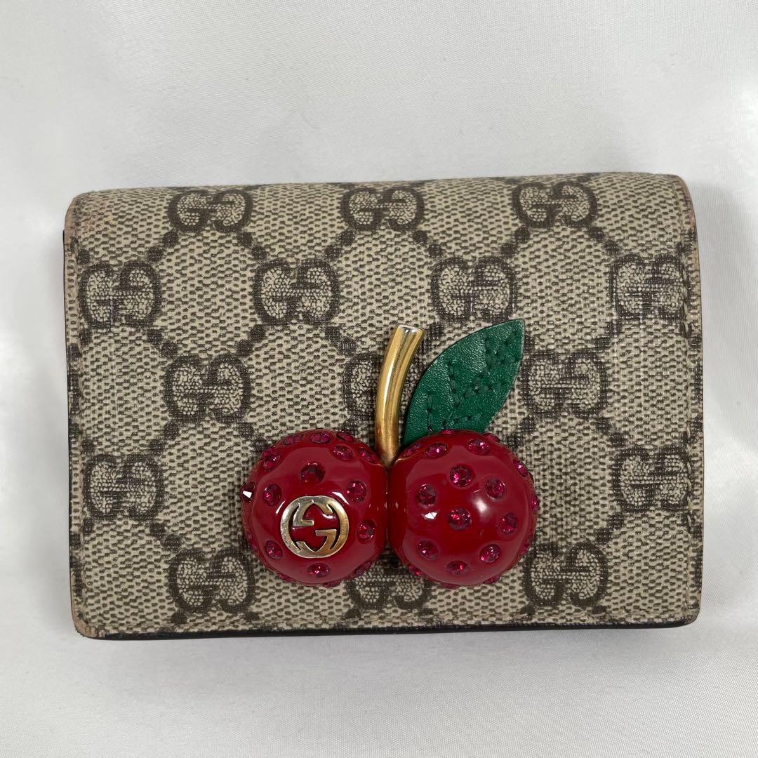 美品 GUCCI グッチ 二つ折り財布 チェリー GGスプリーム レザー
