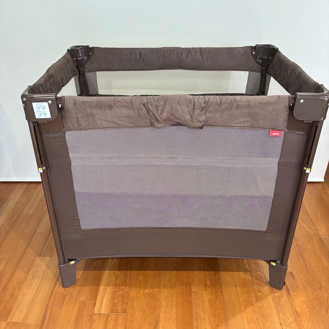 極上美品】Aprica ココネルエアープラス ブラウン ベビーベッド
