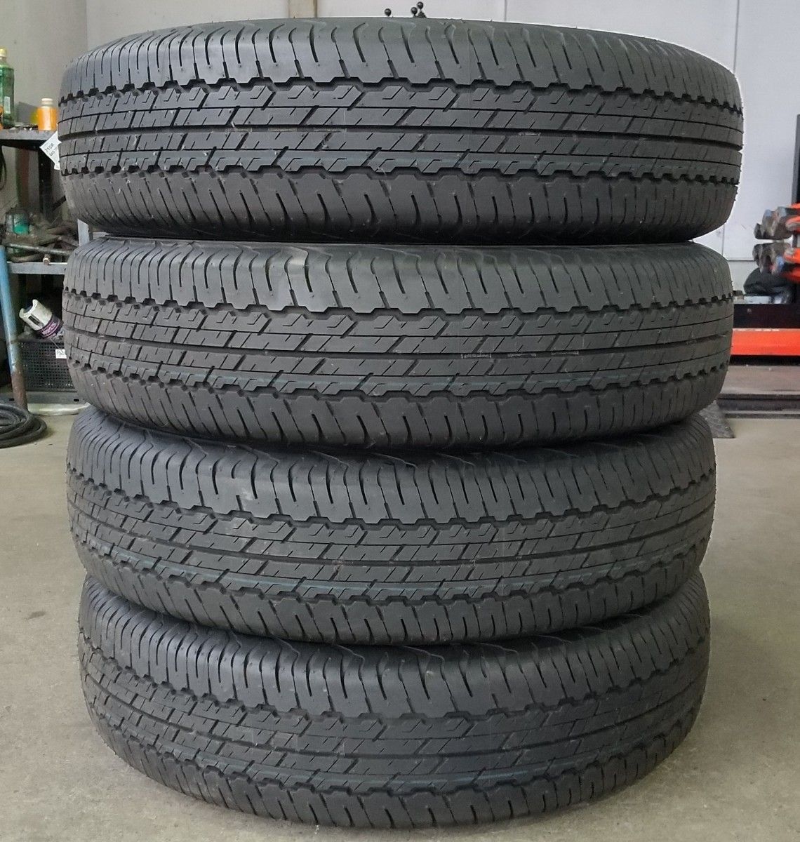 2025年6月製 納車前外し ダンロップ グラントレックAT 195/80R15 10分