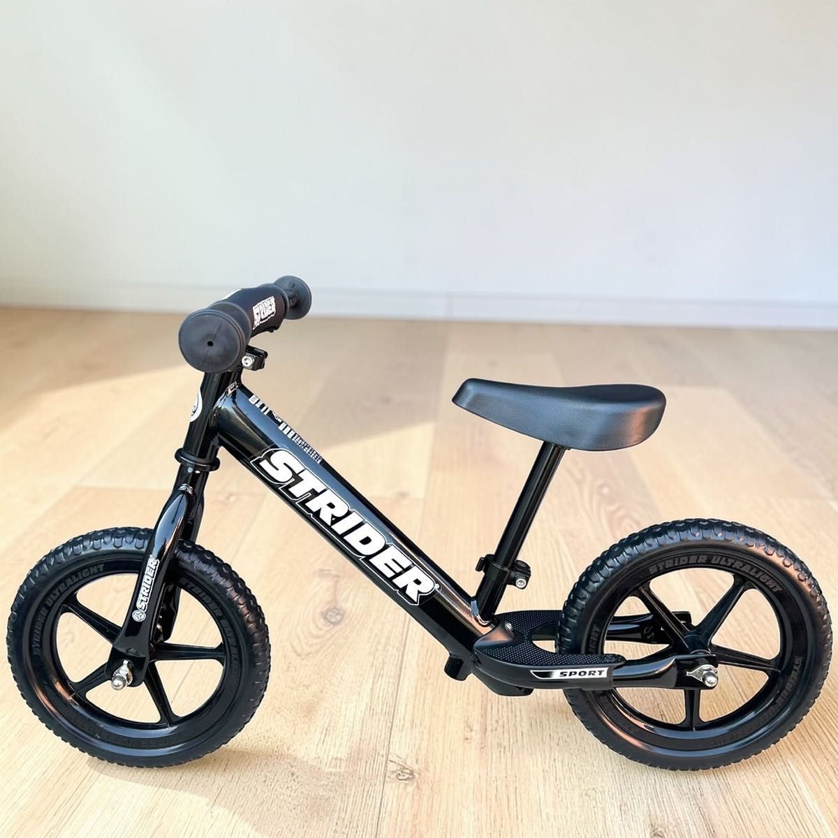 ほぼ未使用級 極美品 STRIDER 12インチ SPORT キッズバイク スポーツ