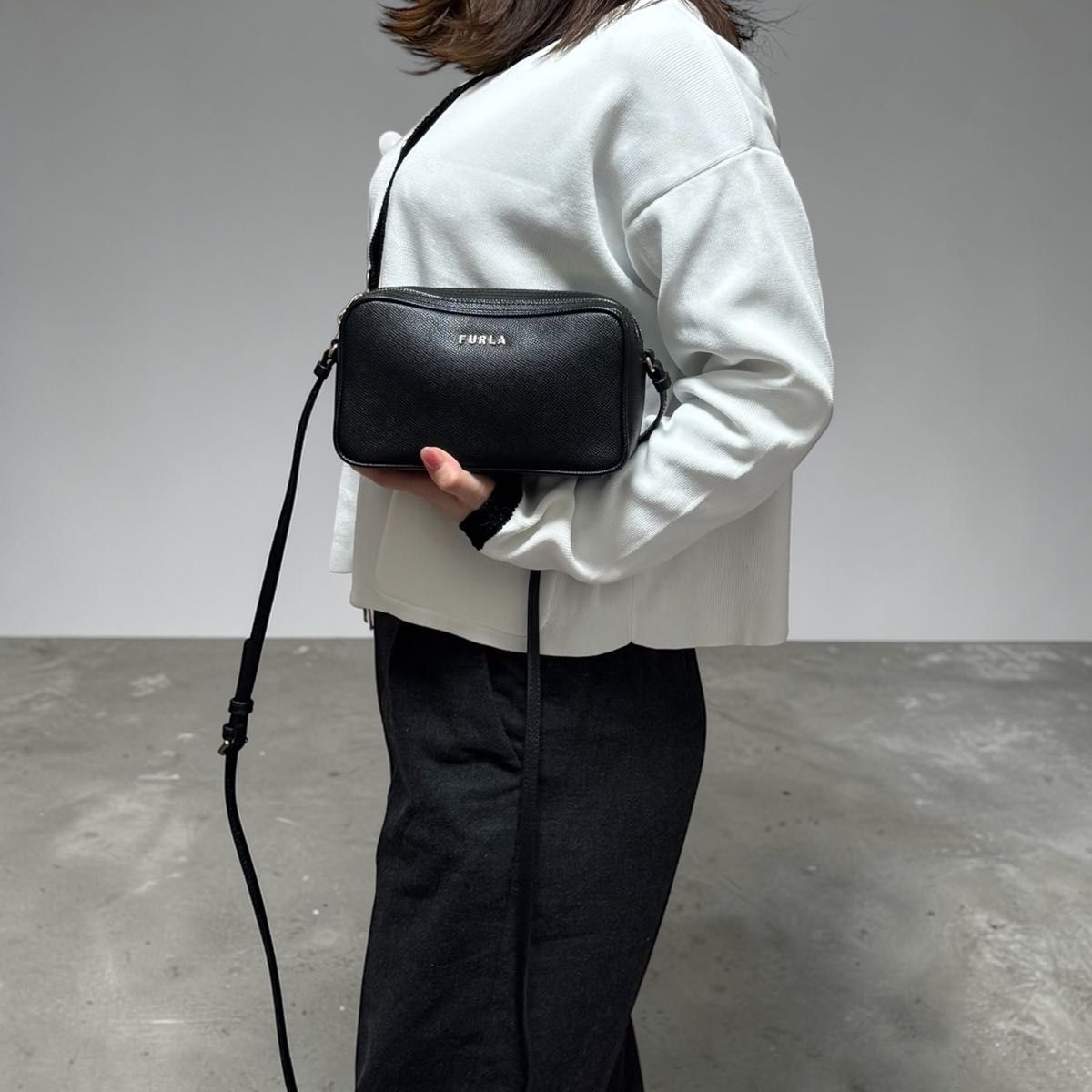 極美品 FURLA フルラ LILLI リリー レザー ミニショルダーバッグ 黒