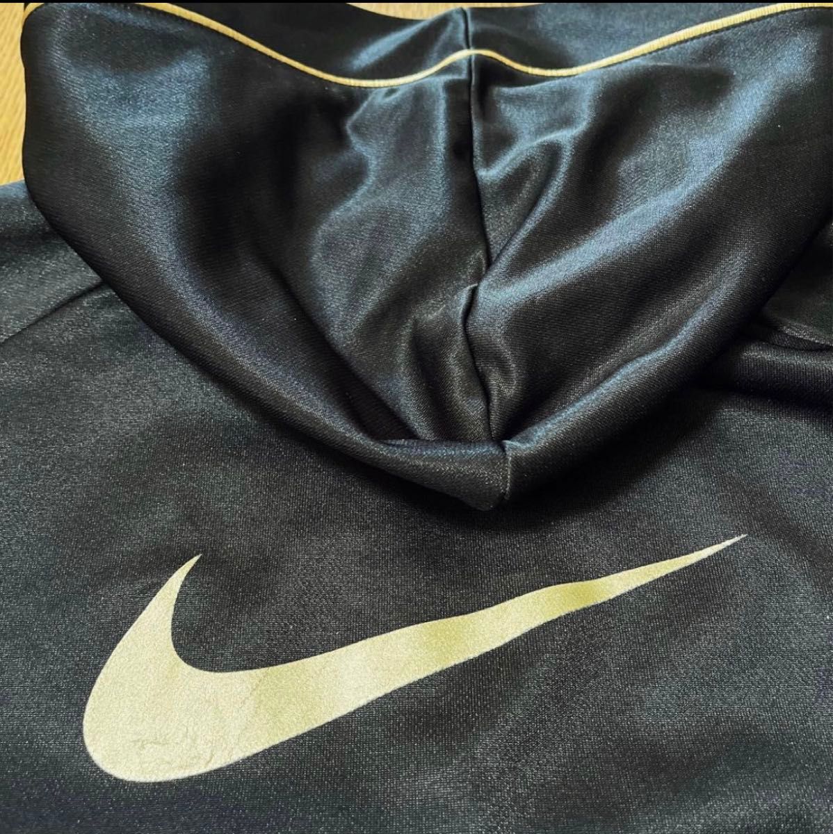 春先物 今が旬希少デザインGOLD刺繍ライン NIKE ナイキ ブラックZIP