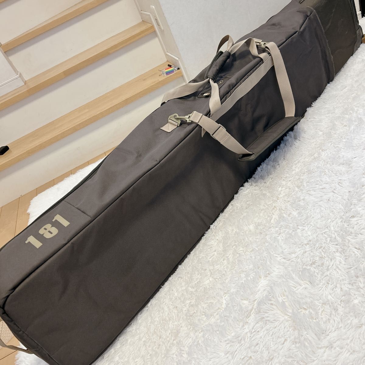 BURTON キャスター付き スノーボードバッグ 156cm バッグ ケース 肩