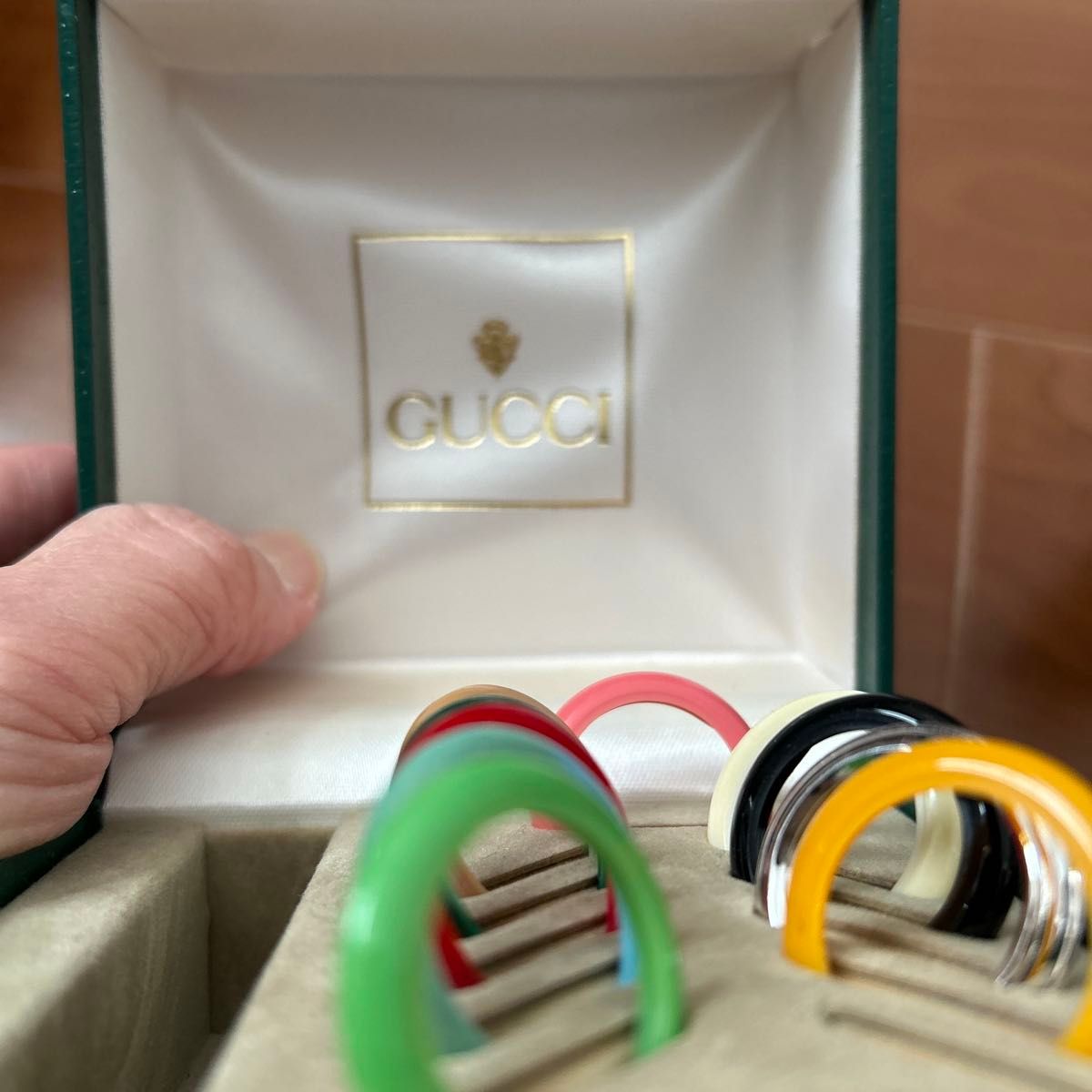 GUCCI グッチ チェンジベゼル 腕時計 クォーツ 箱付き｜Yahoo!フリマ
