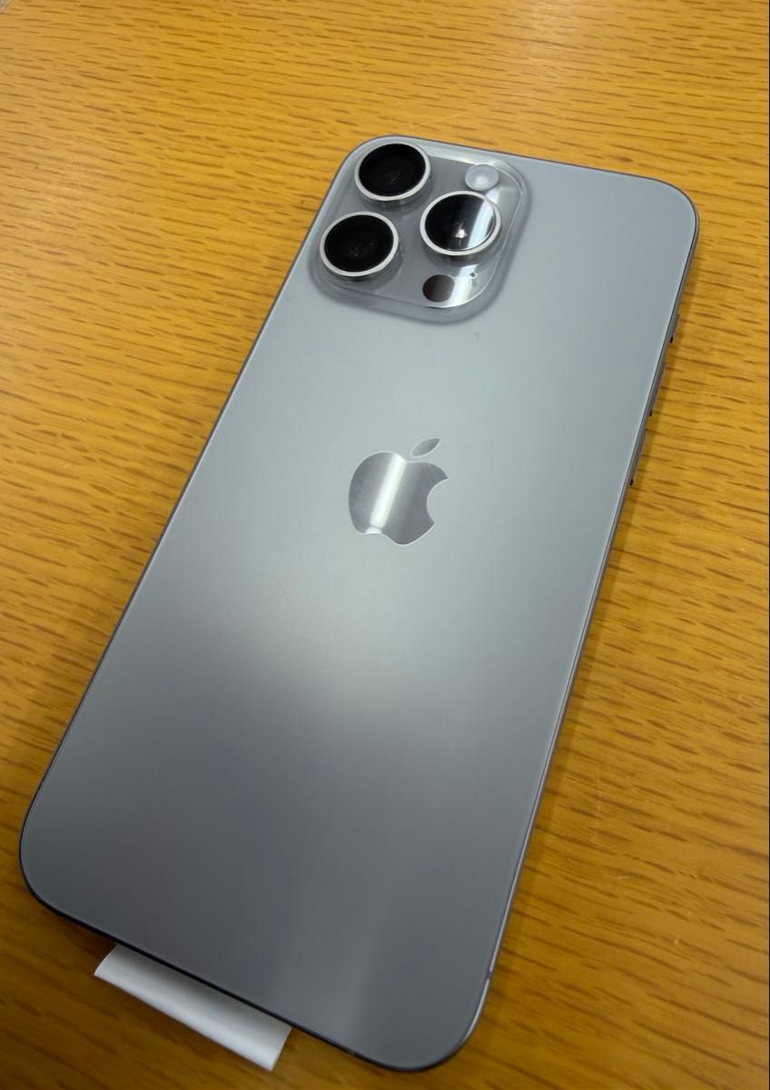 店頭展示品 SIMフリー iPhone 15 Pro Max 256GB ナチュラルチタニウム