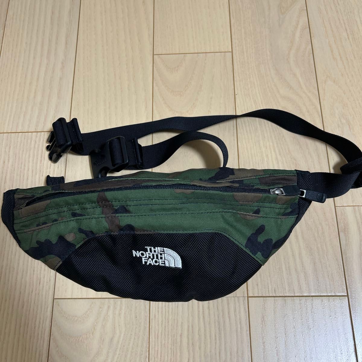 THE NORTH FACE ノースフェイス ウエストポーチ ボディバッグ 迷彩柄