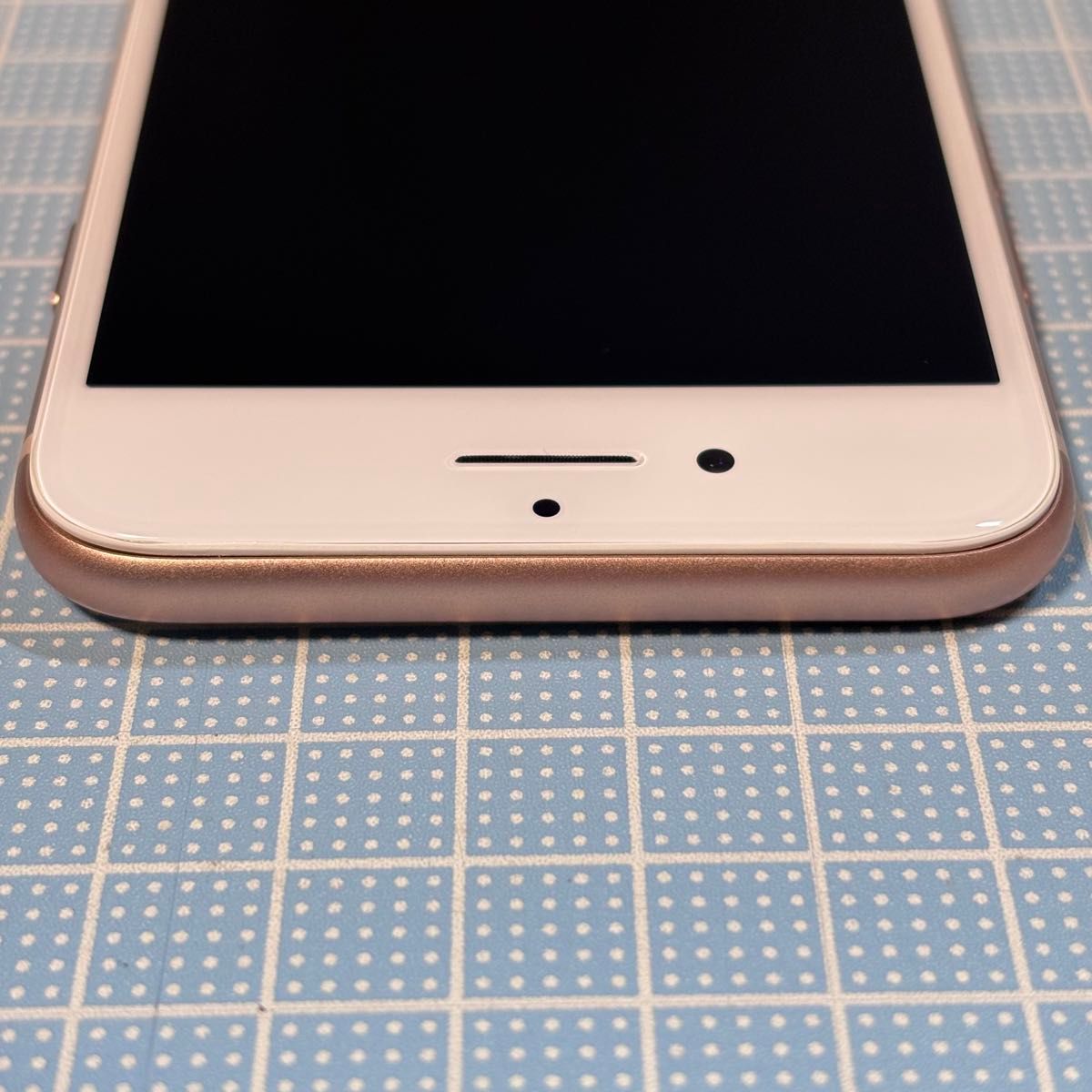 iPhone 8 64GB ゴールド A1906 ロックOFF｜Yahoo!フリマ（旧PayPayフリマ）