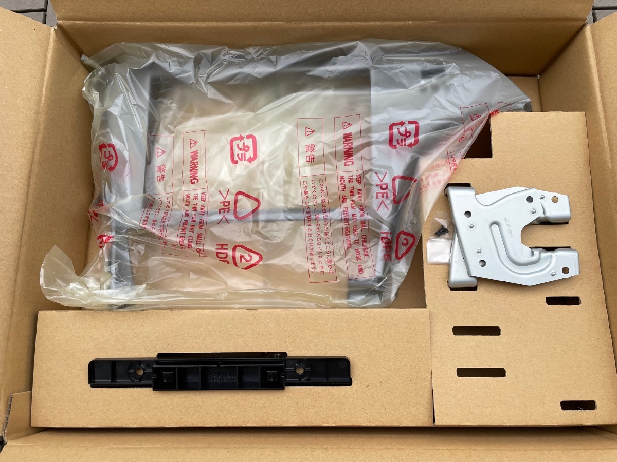 新品未使用品 30系プリウス 8インチナビ取付パネル ブラケット付き