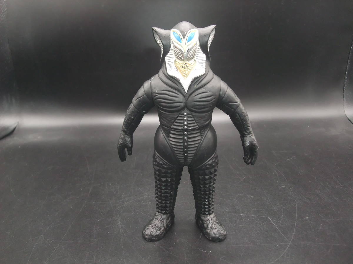 Yahoo!オークション - メフィラス星人 ウルトラマン怪獣 旧ソフビ 1983