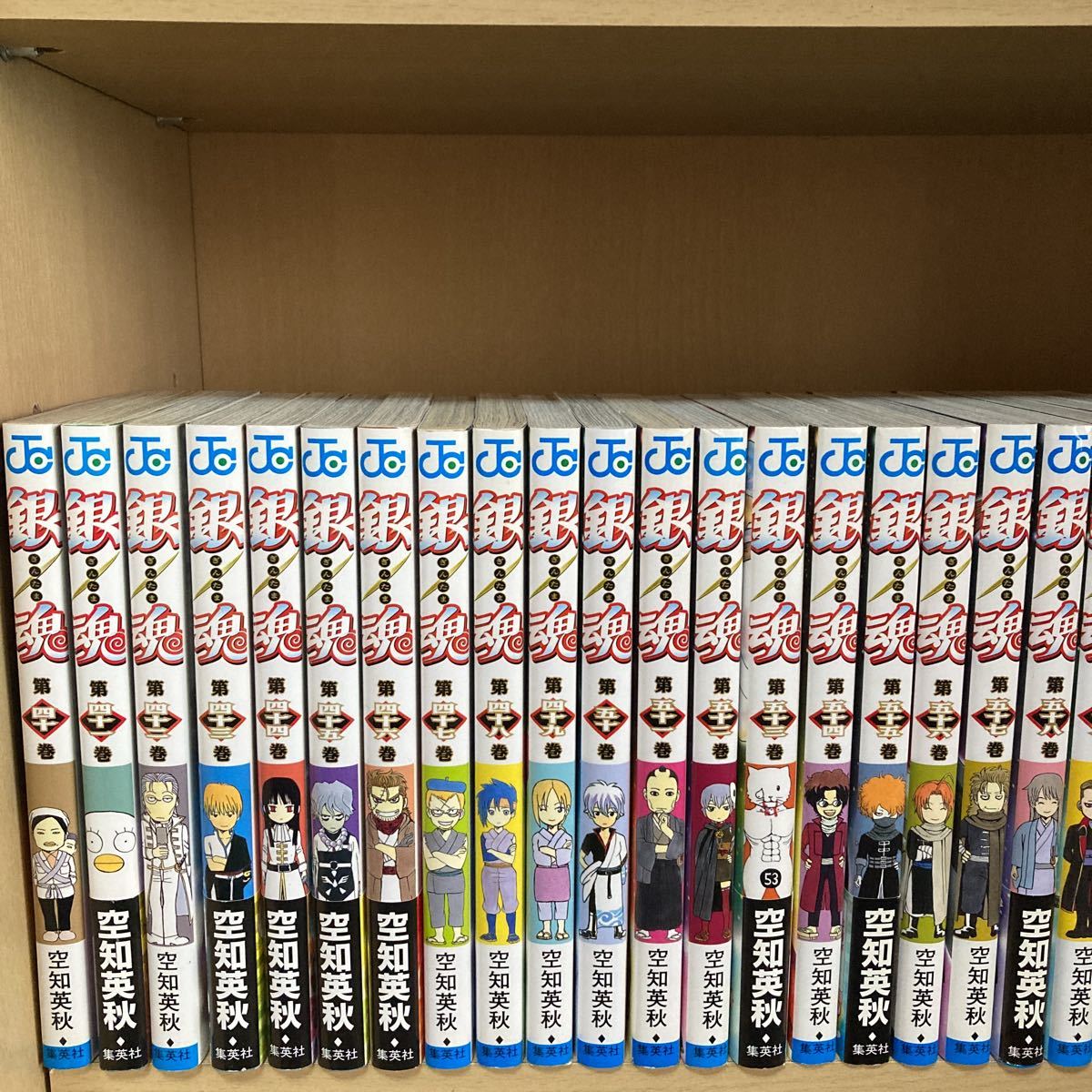 銀魂 1巻-76巻 ほぼ全巻セット 漫画 マンガ 銀魂(1巻〜77巻)全巻セット