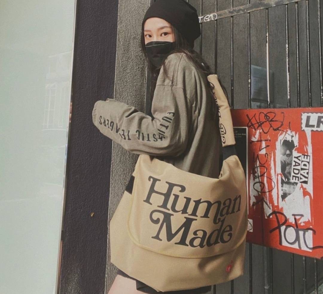 残り1つ human made メッセンジャーバッグ ベージュ 新品未使用品