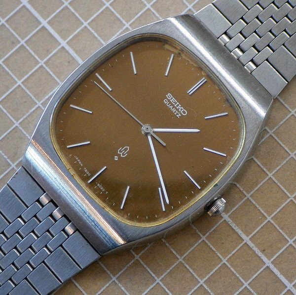 即決 送料無料 ヴィンテージ SEIKO QUARTZ 7830-5020 セイコー 茶色