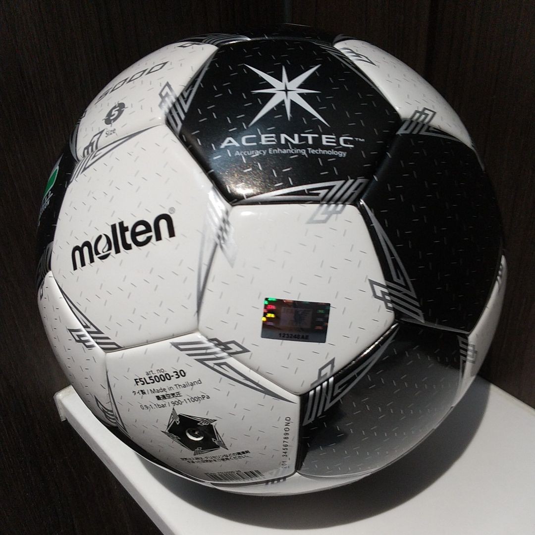 期間限定発売30周年記念限定生産moltenペレーダ5000 芝グラウンド用
