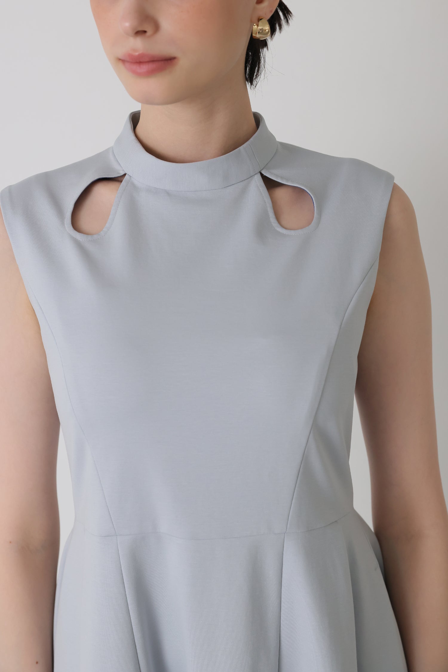 Tears cut-work dress (Blue gray) – Audire