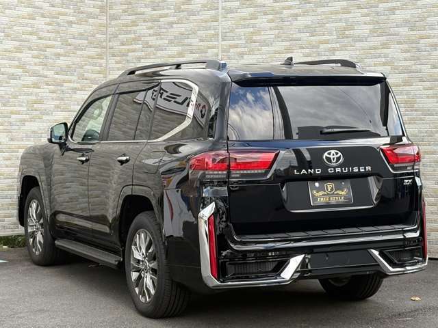 トヨタ ランドクルーザー300 3.5 ZX 4WD 2023年 715キロ (神奈川県