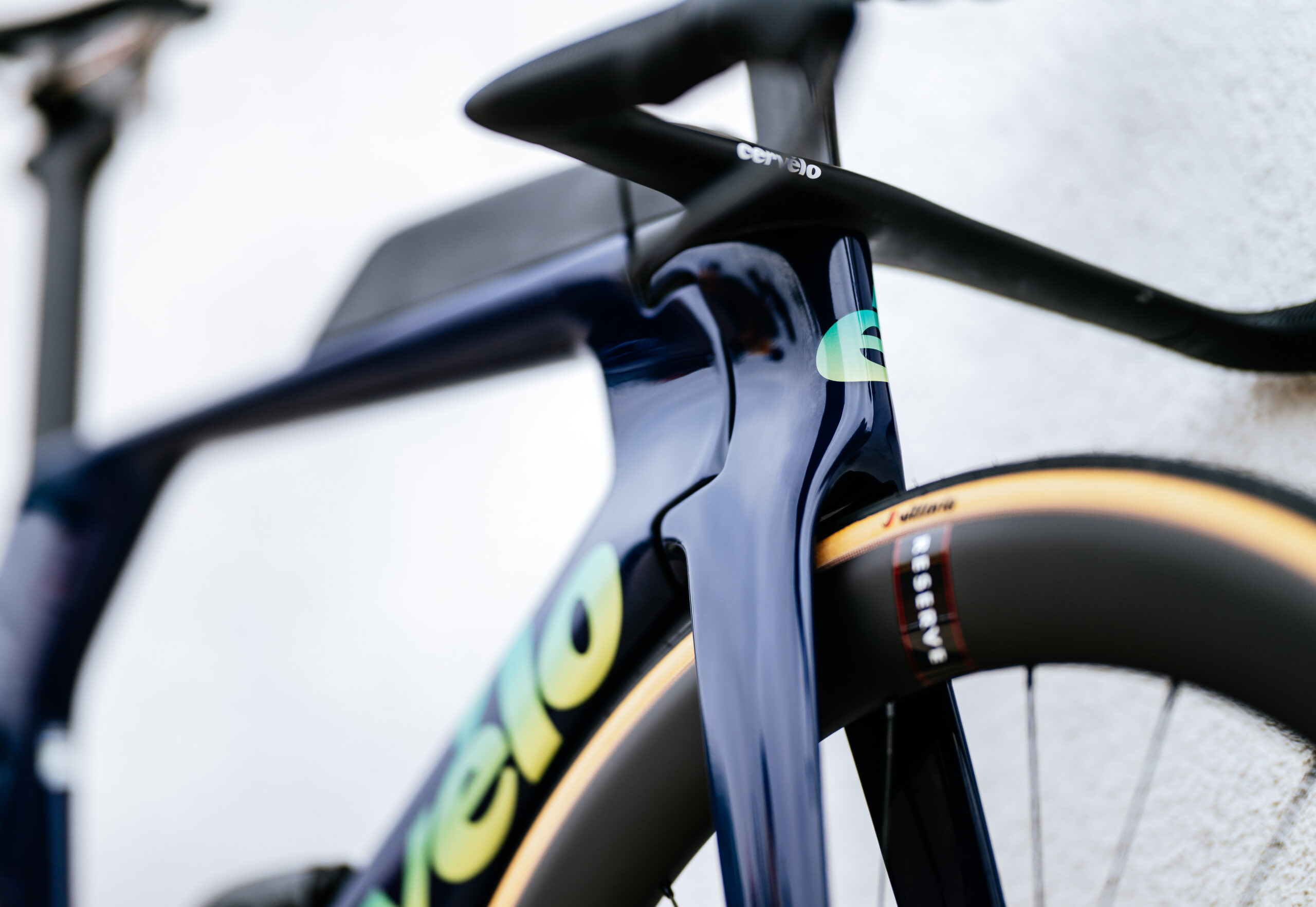 P5 R8170 Ultegra Di2 完成車（2025） 2色展開 – Cervélo