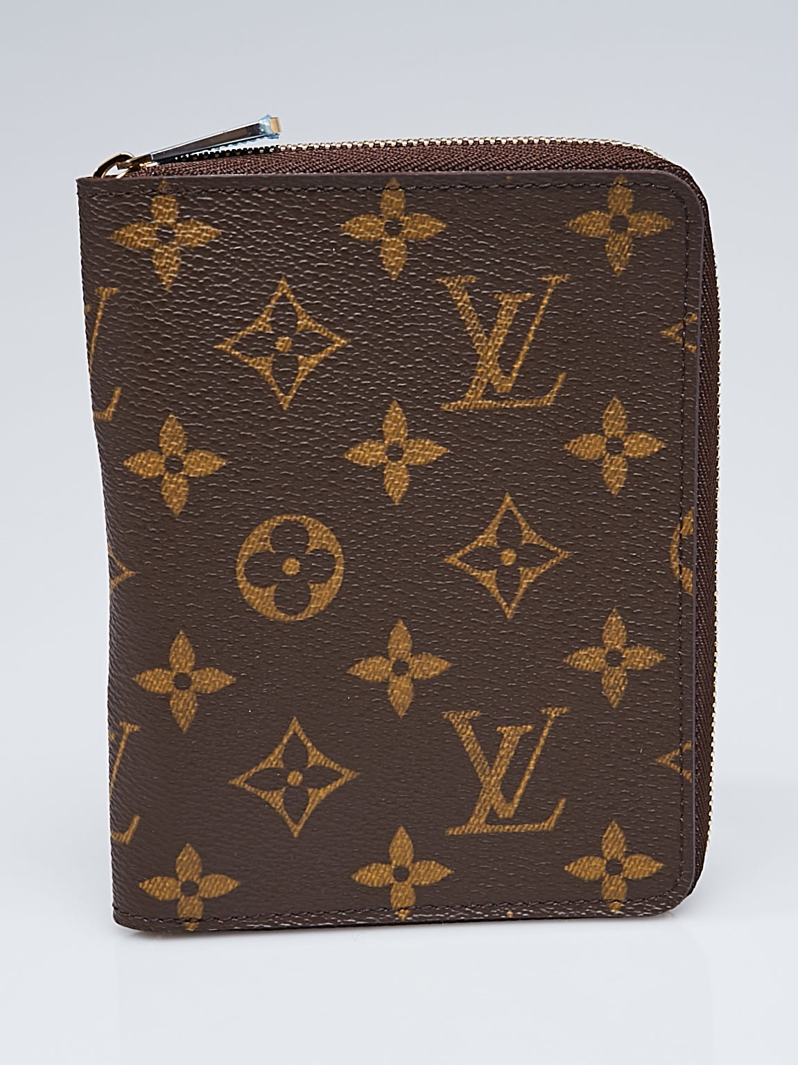 Louis Vuitton Monogram Canvas Couverture Zippy Passport Holder