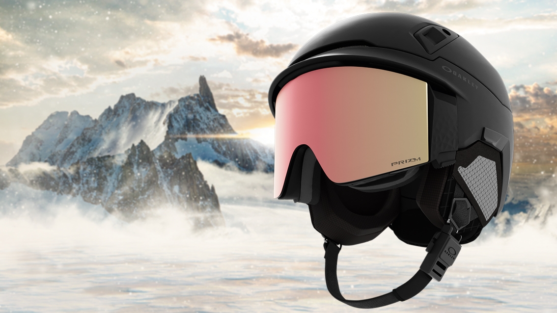 ゴーグルとヘルメットがマグネットで一体になるOAKLEY発の画期的