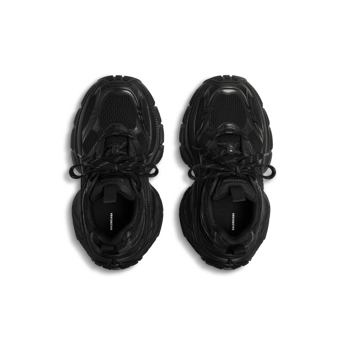 10xl sneaker
