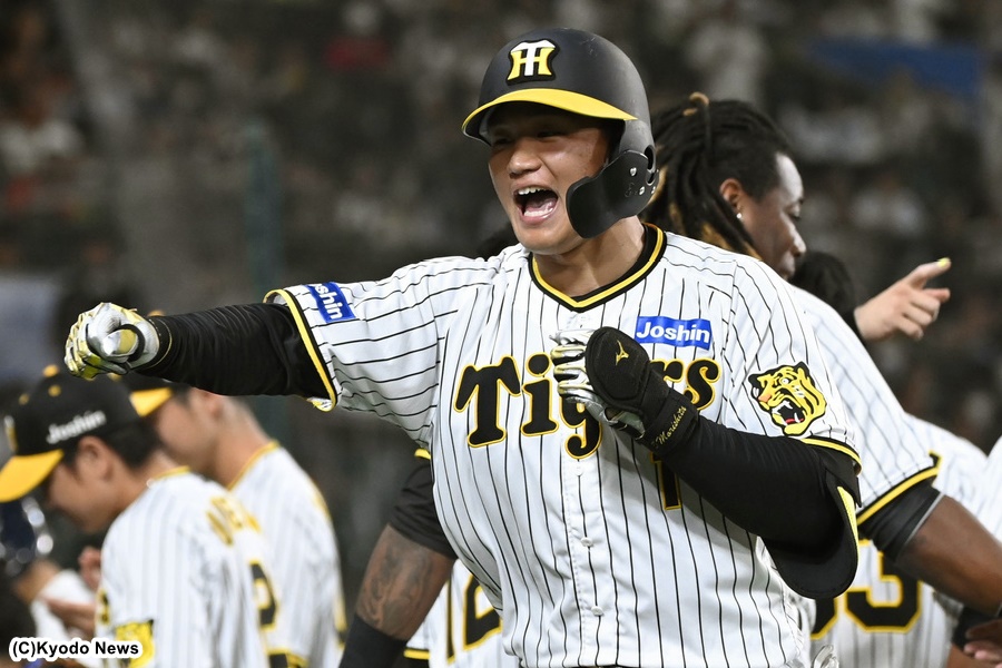 阪神、森下翔太の渾身バックホームで劇的勝利！ 名手で鳴らした坂口