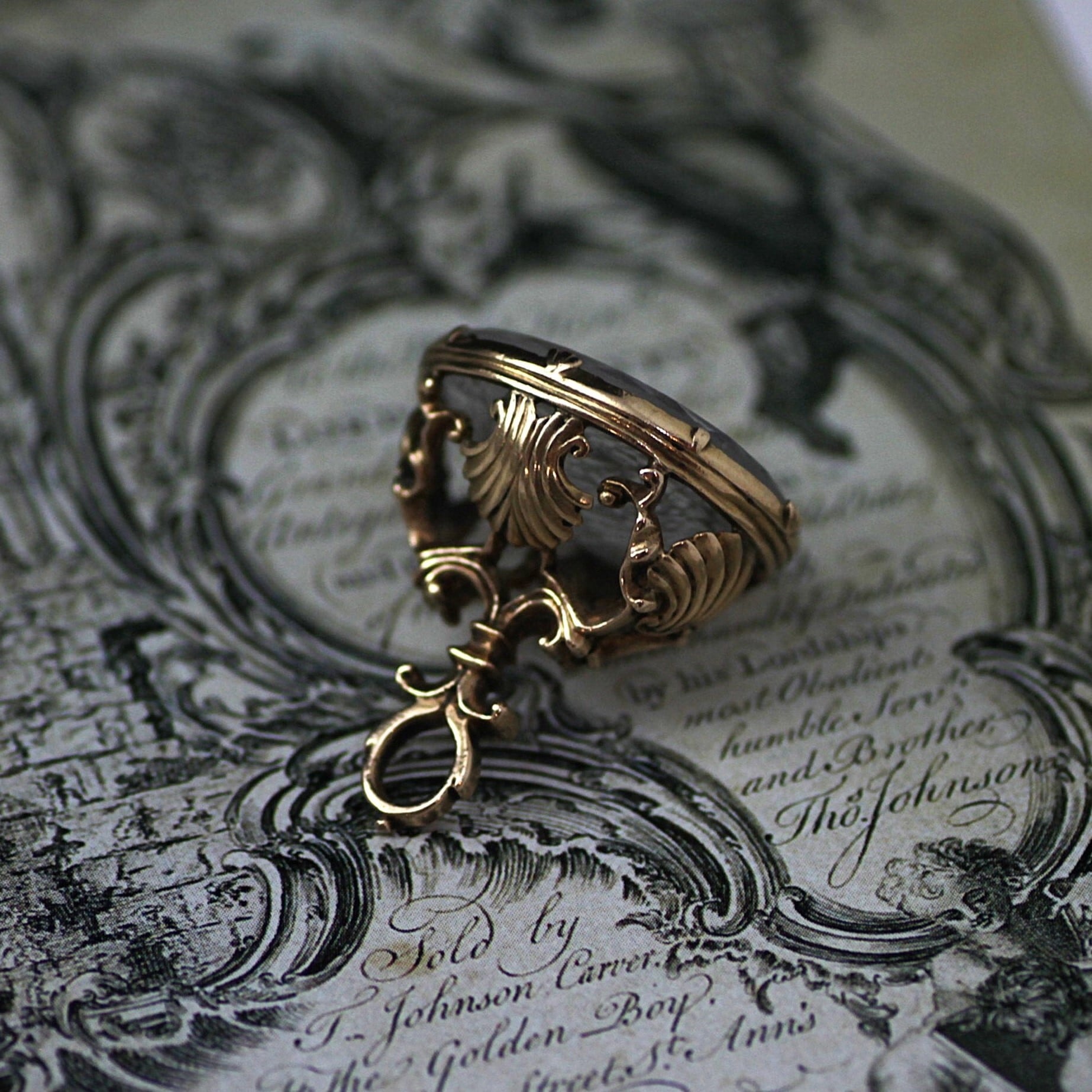 Rock Crystal Intaglio & Gold Fob seal ロココ・バロック ロック