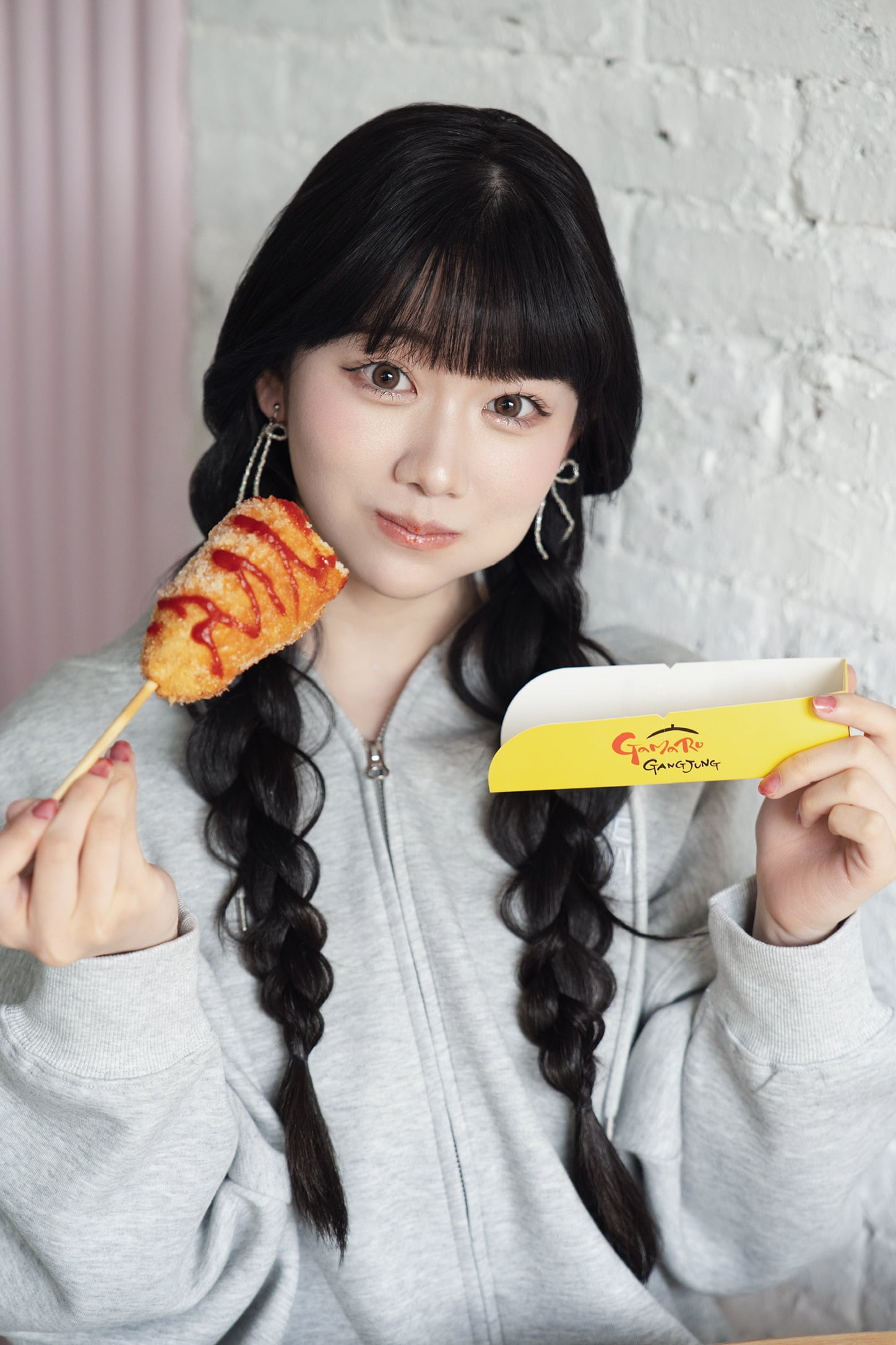 100冊限定ナンバリング付き】桐原美月 即日LIVE写真集 | 株式会社st-YOLO