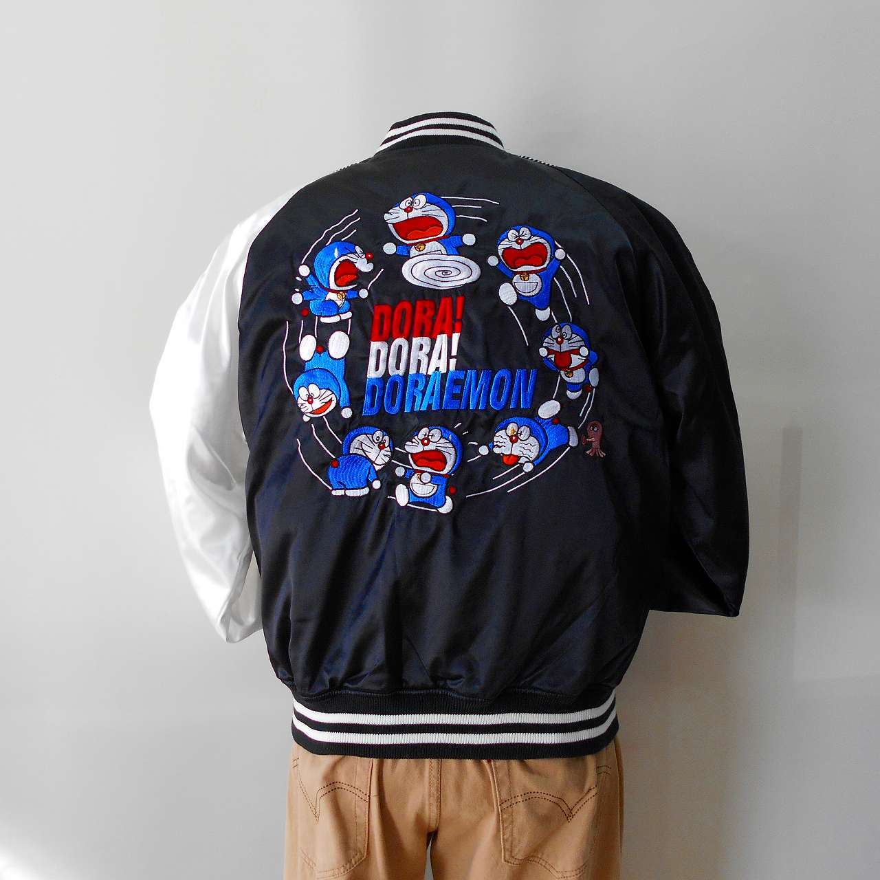 ドラえもん刺繍スカジャン ドラえもんの身長129.3 Embroidered jumper