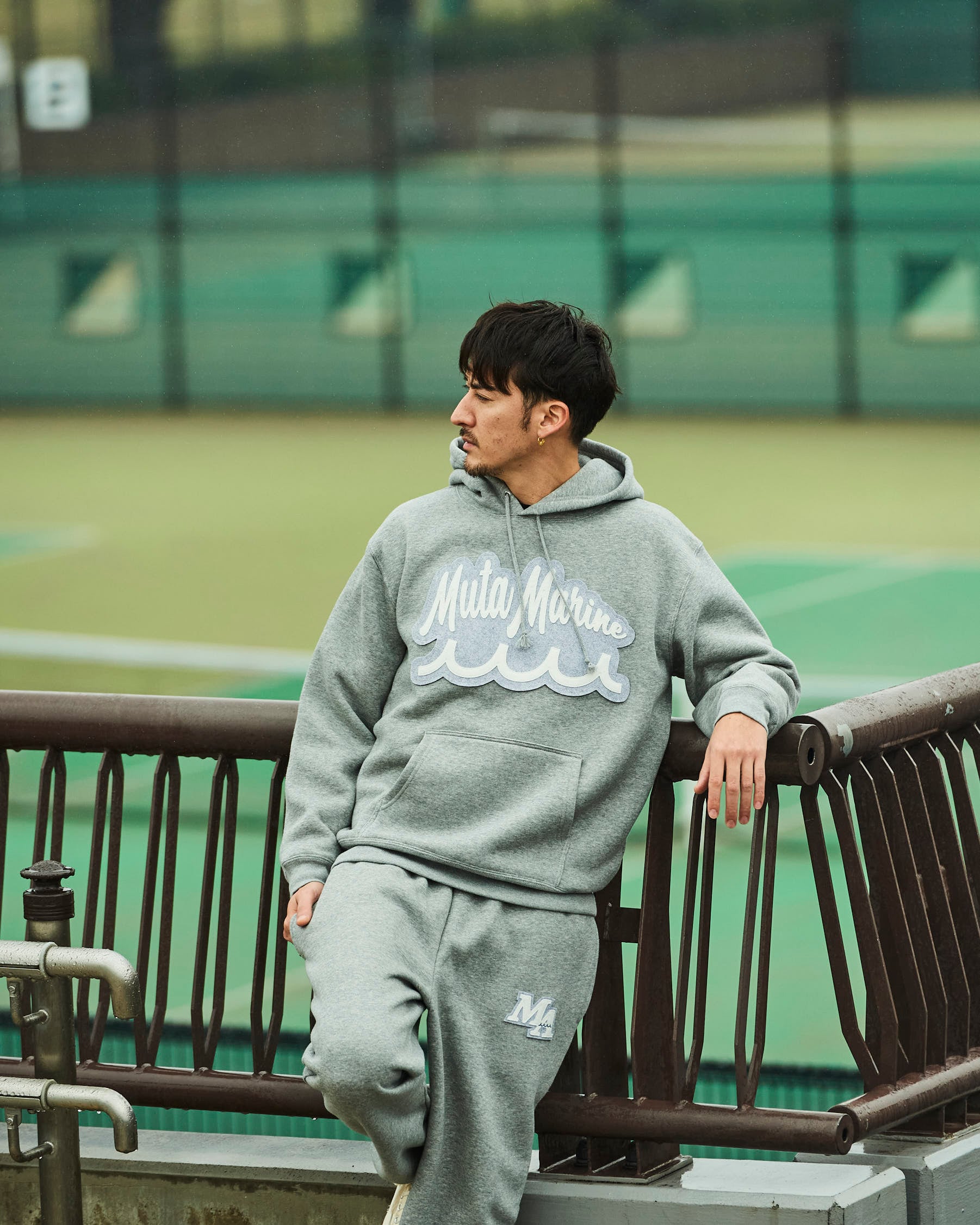 muta MARINE × ACANTHUS ロゴ パーカー | ACANTHUS ONLINE STORE