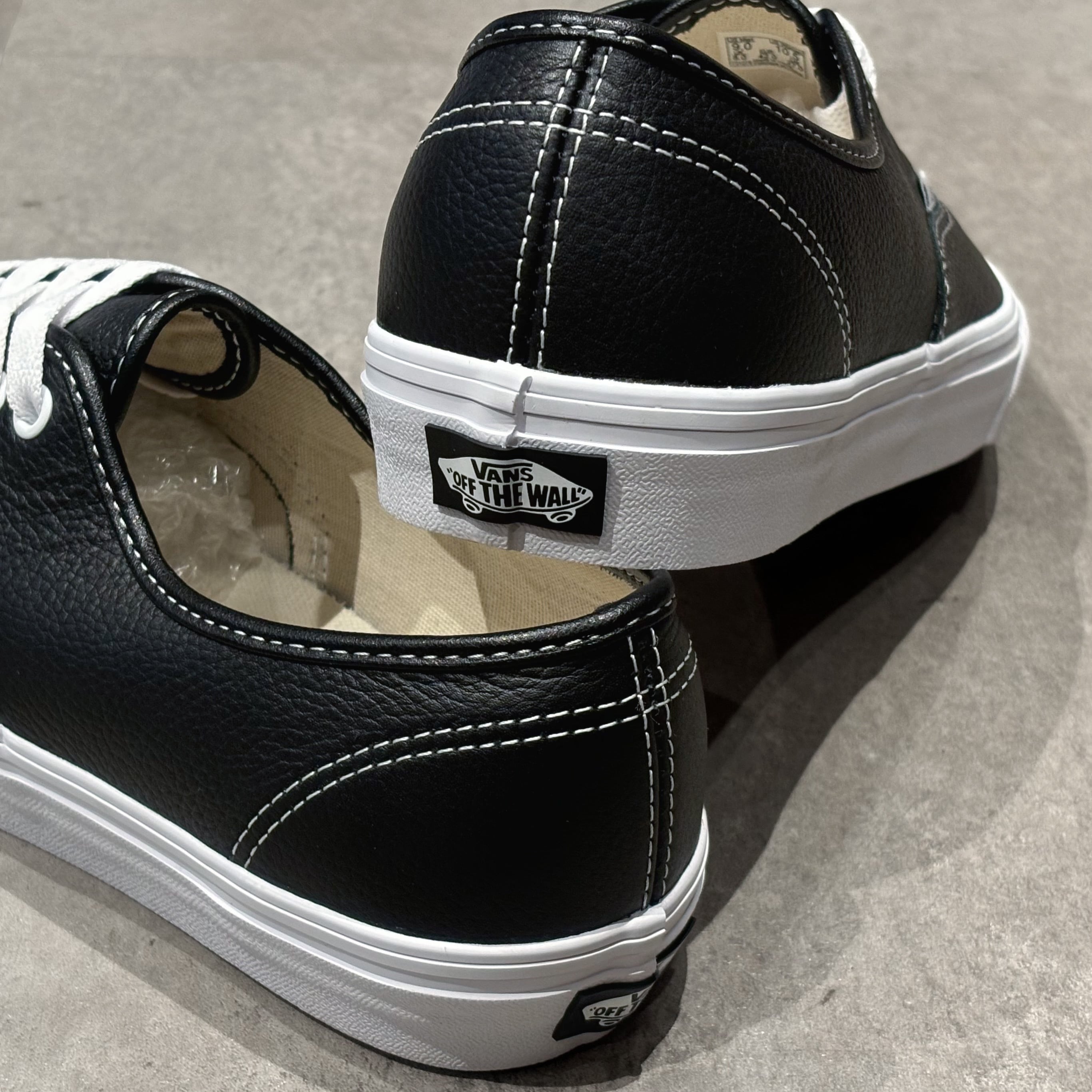 VANS Authentic Leather Black / True White (ヴァンズ