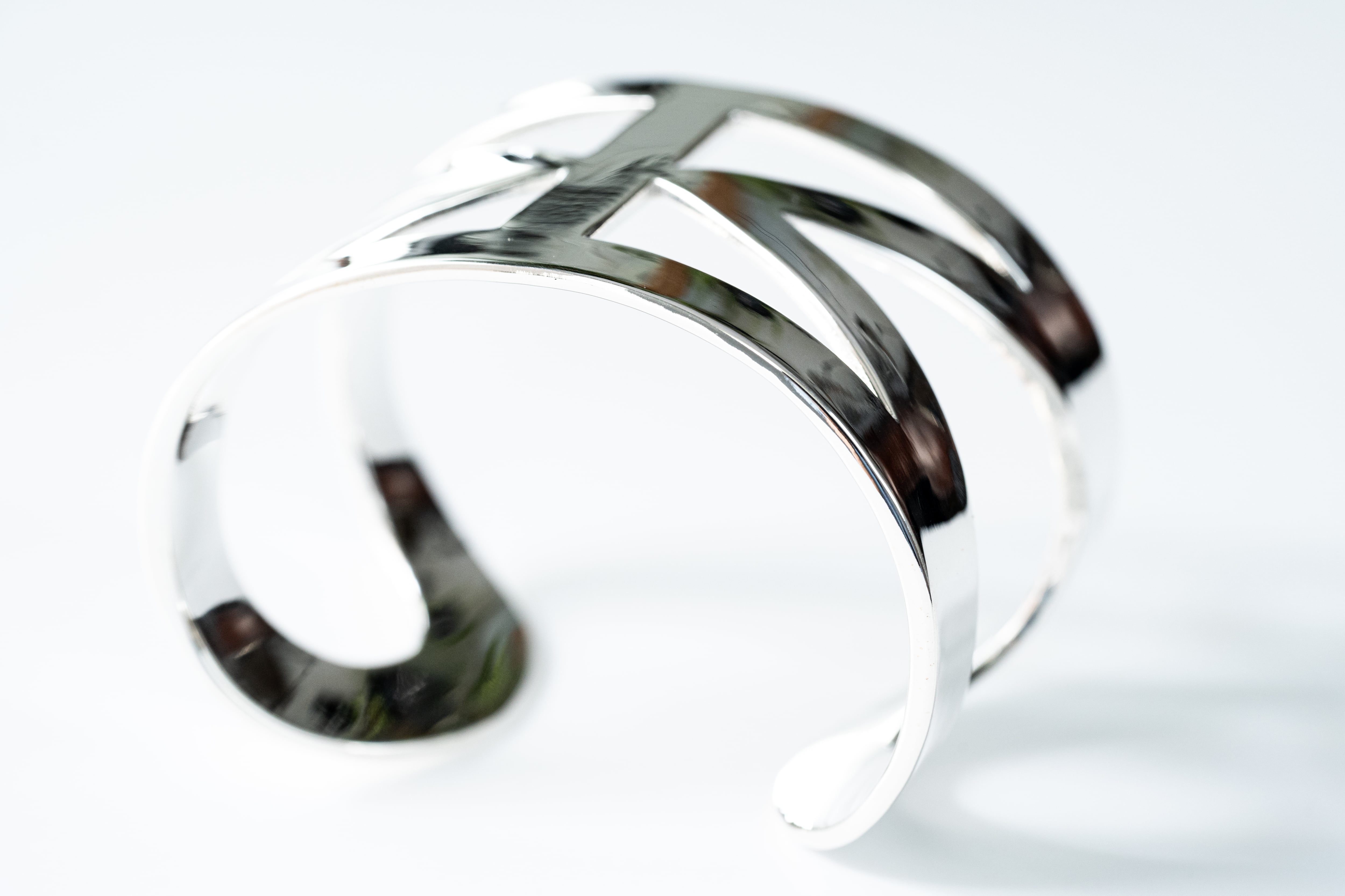 BN-057 See through Mobius bangle | WAKAN SILVER SMITH online store