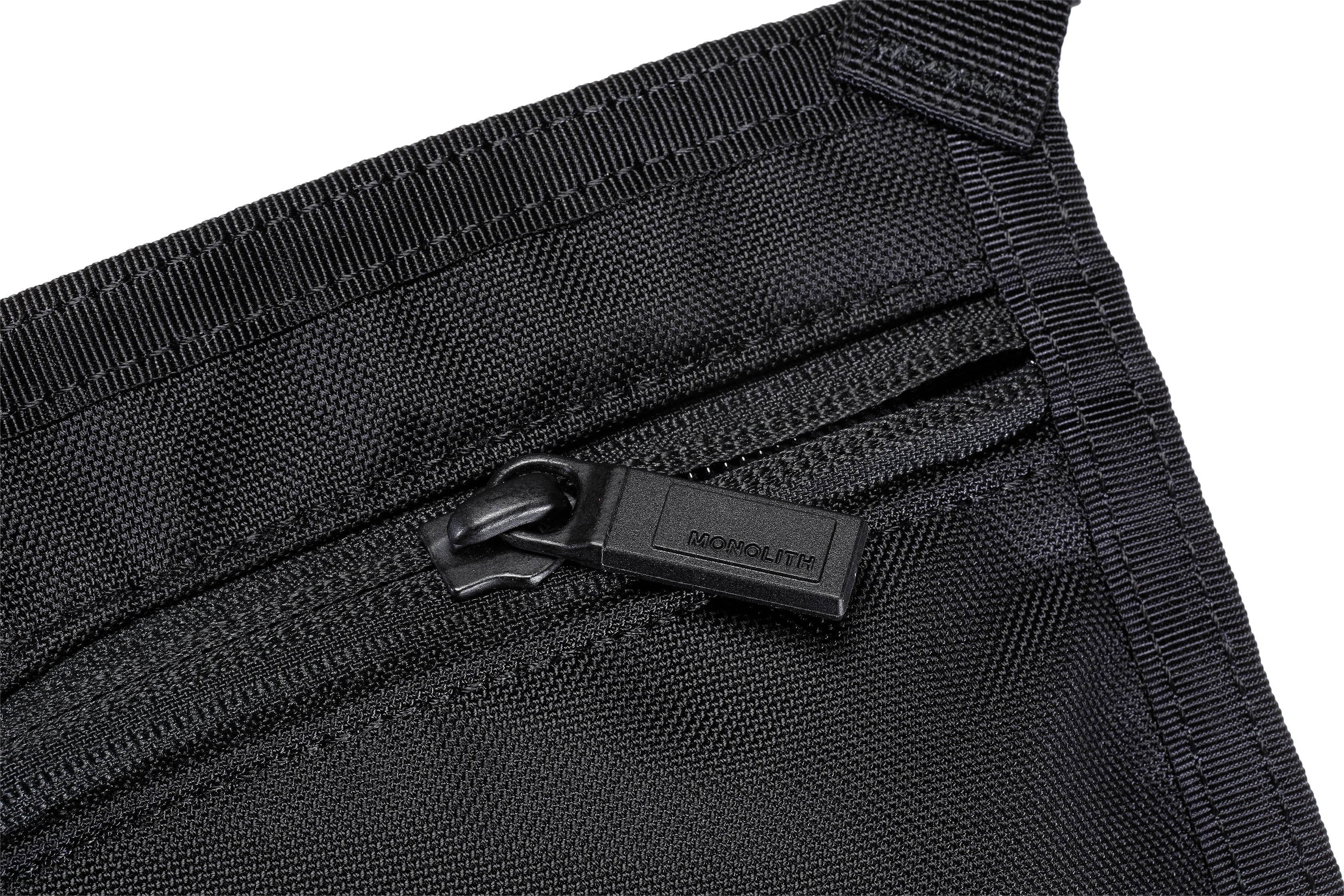 PAPERBACK POUCH STANDARD EO BLACK | everyone
