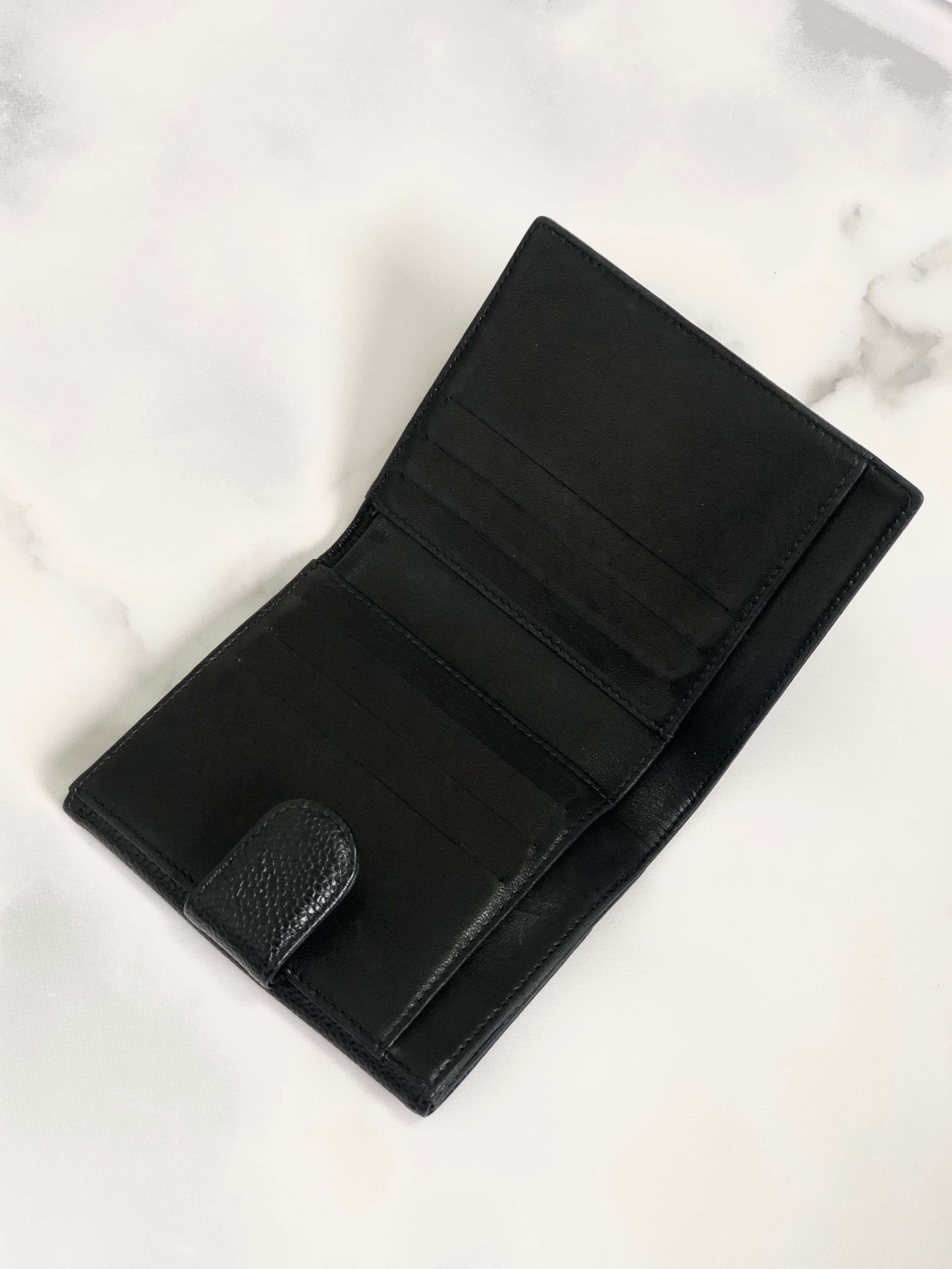 CHANEL シャネル ココマーク キャビアスキン レザー 二つ折り財布