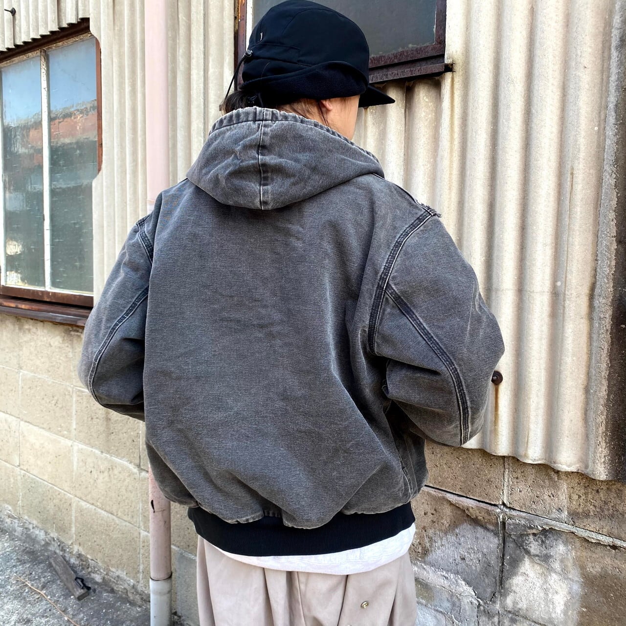 Carhartt カーハート 刺繍入り ダック地 アクティブジャケット ワーク