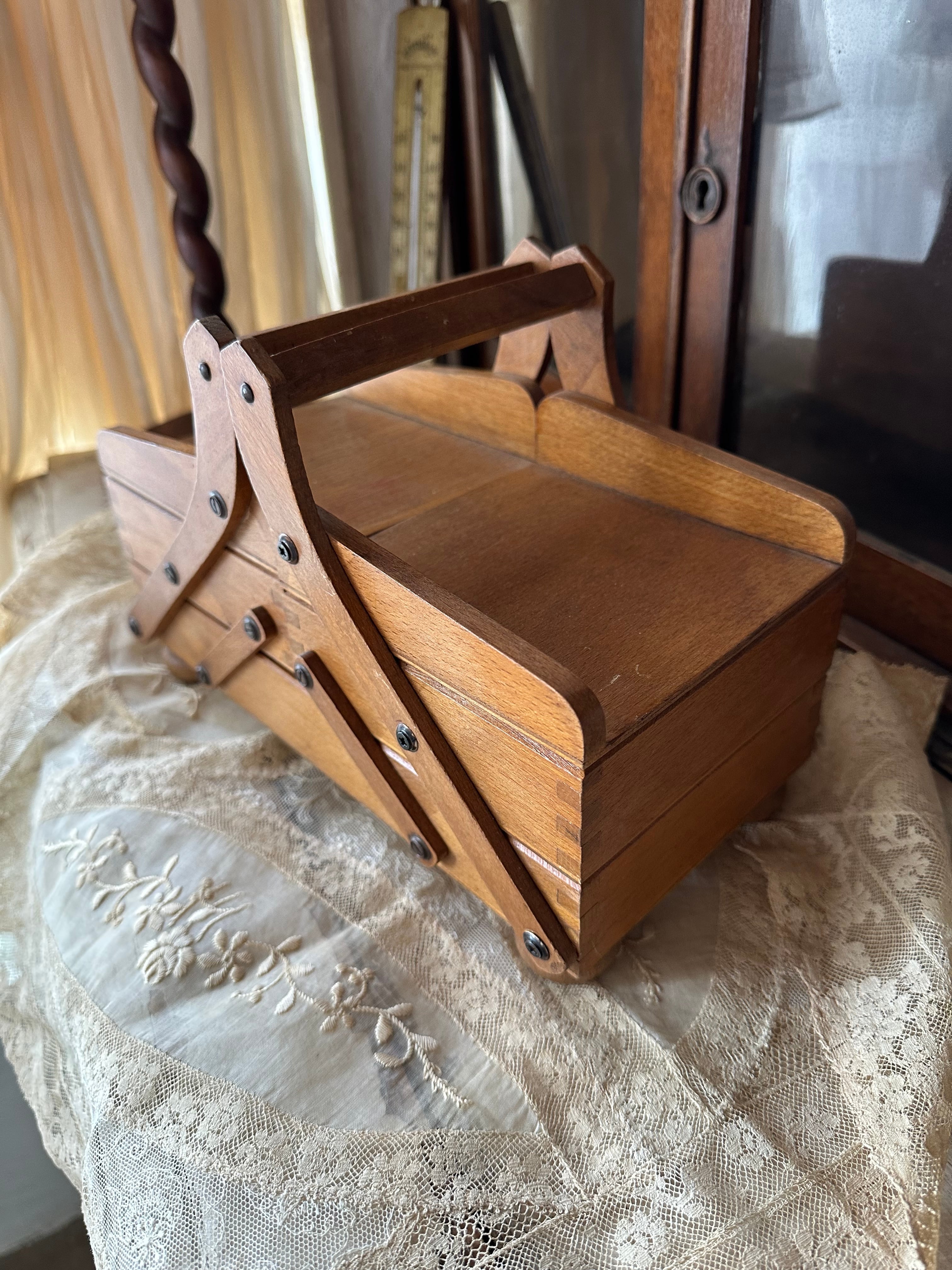 木製2段ミニソーイングボックス 裁縫箱 | Brocante de La Cocotte