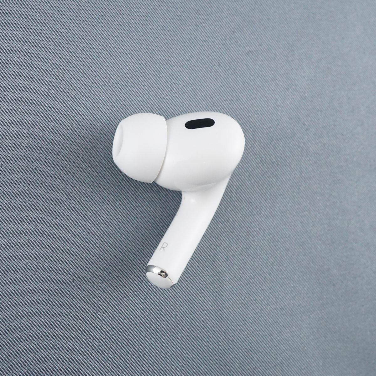 AirPods Pro 第2世代 右耳 lightning充電a2698 AirPods Pro pro