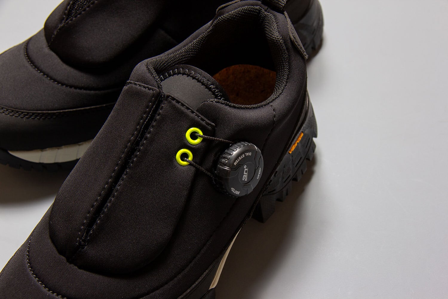 pg INTERCEPTOR | BLACK | PLAYGROUND | スニーカーショップ