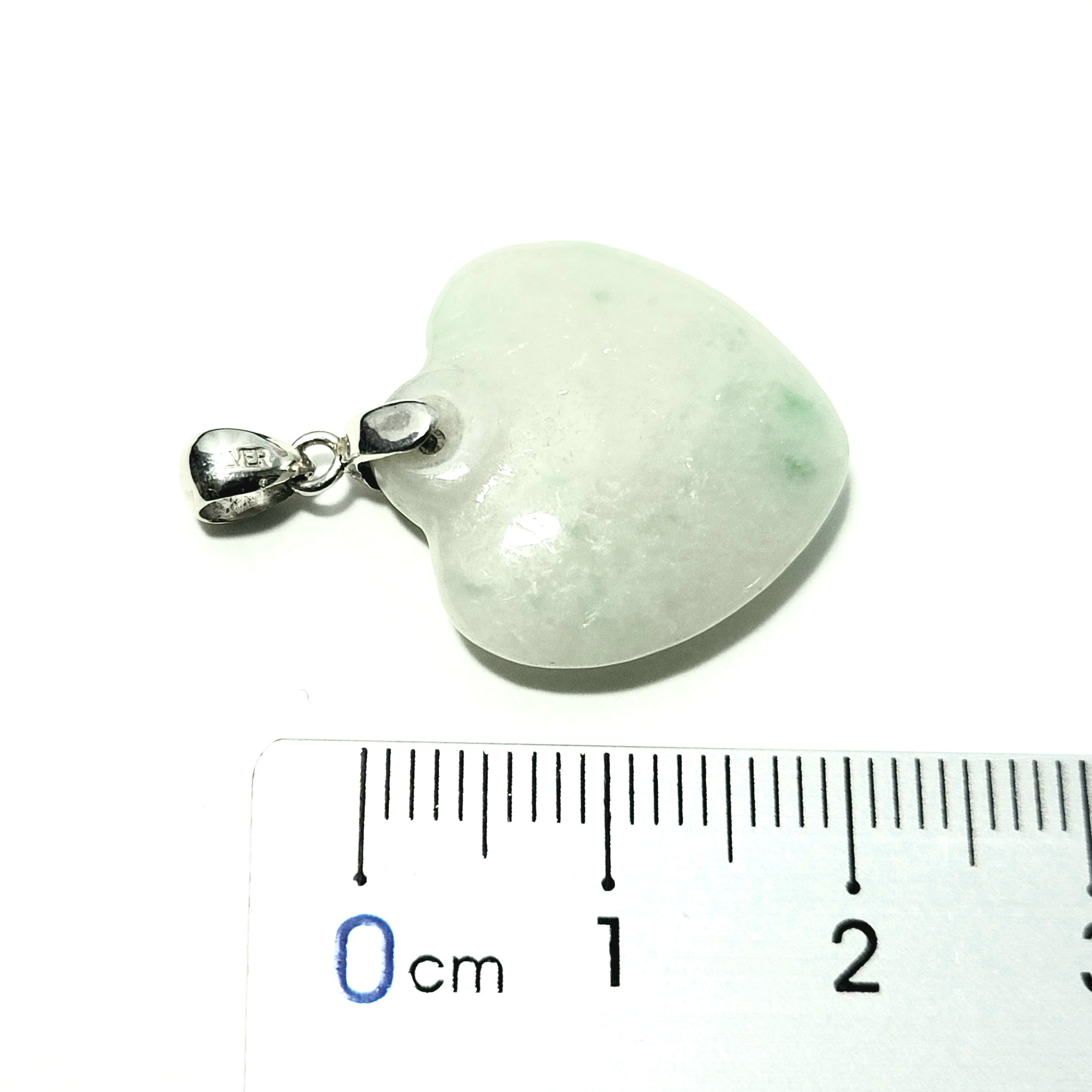 糸魚川翡翠:ペンダントトップ金具（ｼﾙﾊﾞｰ)付き PT0092 | 糸魚川翡翠