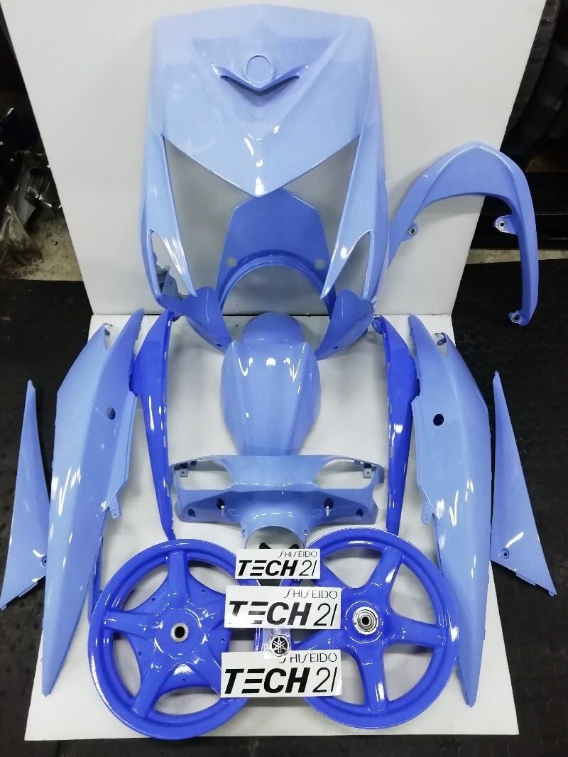 シグナスX(3型) TECH21 カスタムペイント済み 外装&ホイールセット