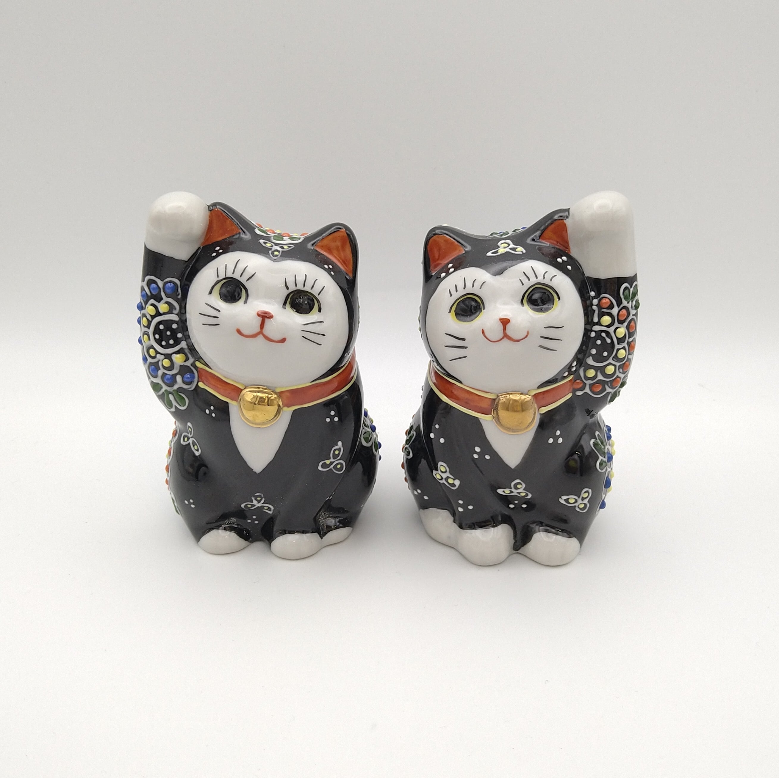 くろ色の招き猫 盛り（右手あげ、左手あげ）」友山 | kutanieishin